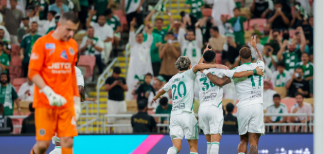 الأهلي يطارد الهلال في سلسلة تاريخية آسيوية !